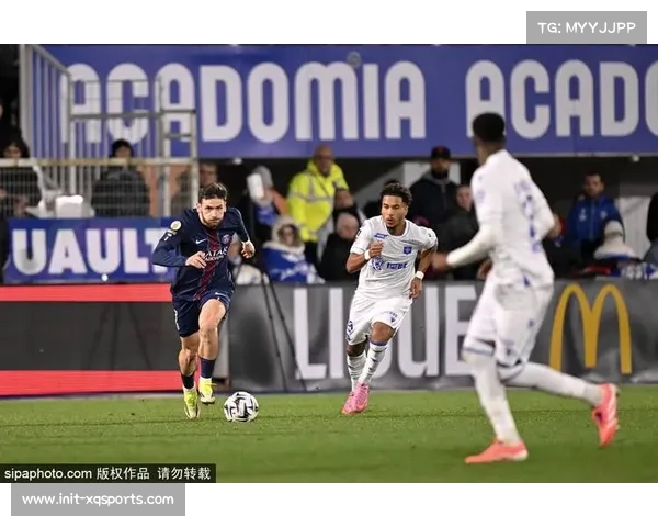 巴尔科拉制胜球,巴黎客场一球小胜欧塞尔 巴尔科拉制胜球,巴黎客场一球小胜欧塞尔